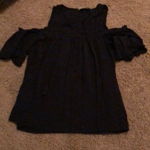 Short sleeve off the shoulder